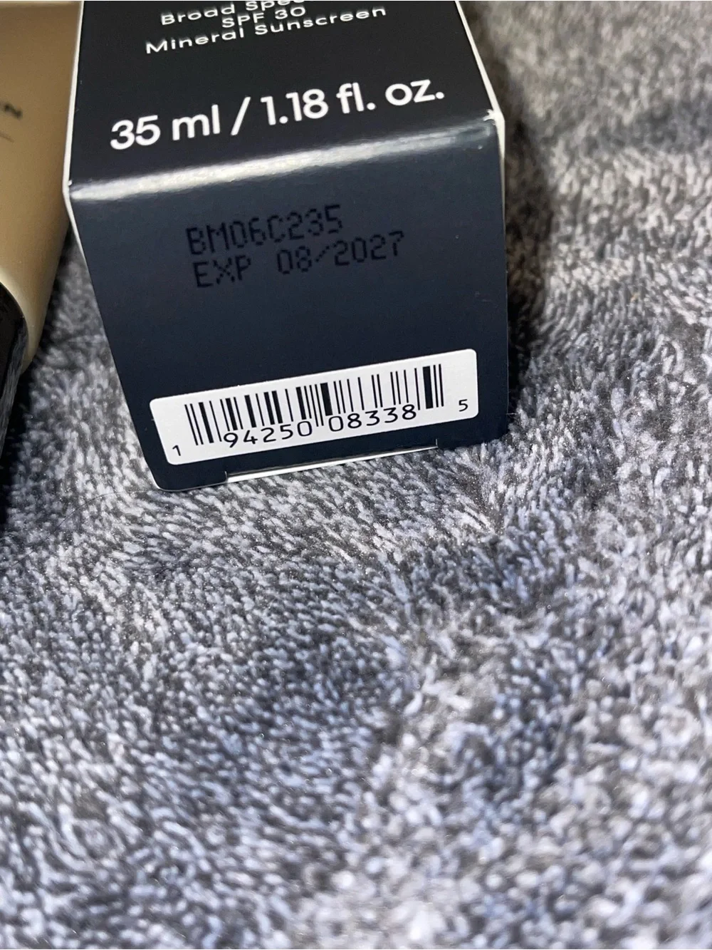 Bare Minerals Complexion Rescue Tinted Moisturizer in Suede 04